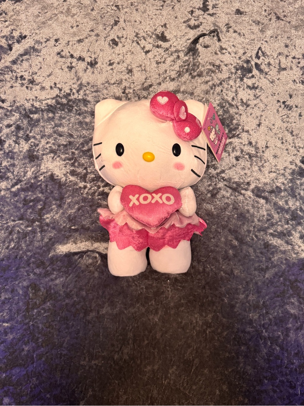 Sanrio Hello Kitty Pink Plush Holding XOXO Heart